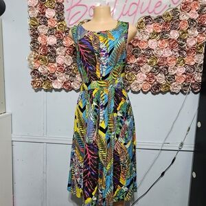 Monroe & Main Multicolor Tropical Leaf Print Sleeveless Dress